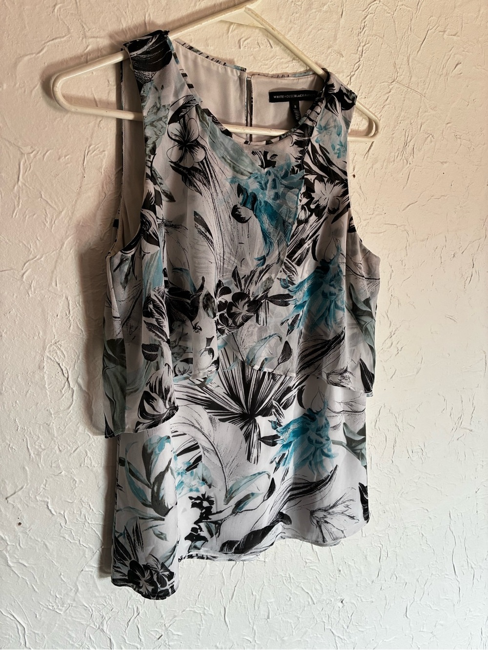 White House Black Market Black, White & Teal Floral Sleeveless Camisole S
